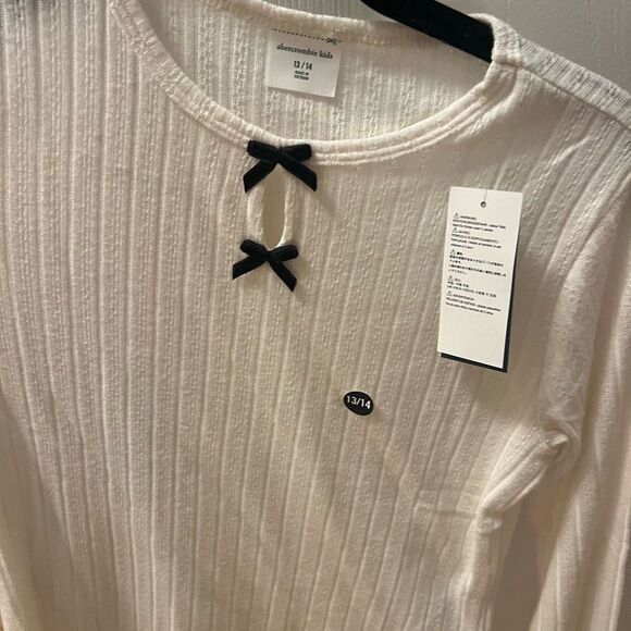 Abercrombie Girls long-sleeve pointelle bow tee - Picture 4 of 6